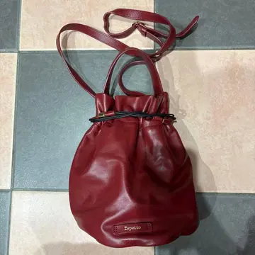 레페토 꽃 모양 버킷백 2WAY 빨간색