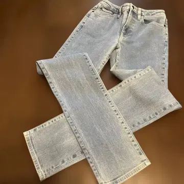 콩트와르 데코토니에 데님