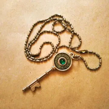 드래곤 퀘스트 목걸이 마법의 열쇠 에닉스 공식 굿즈