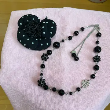 잉게보그 목걸이 코사지