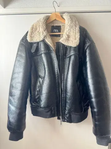 새상품급 zara 페이크 무스탕 자켓 B-3 플라이트 자켓 보아