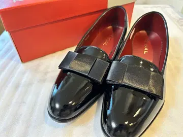 리갈 (REGAL) 에나멜 슈즈 오페라 펌프스