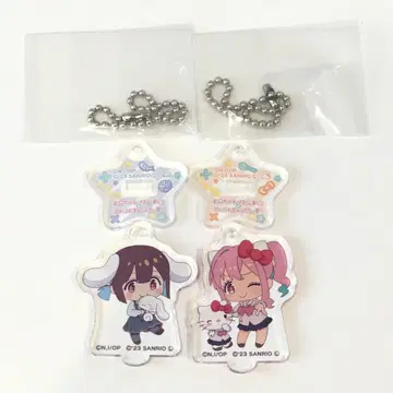 어빠는 끝내줘요! 산리오 카에데 모미지 아크릴 스탠드 키링