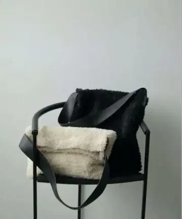 [ 새상품 미사용 ] anuke Boa Tote Bag 베이지