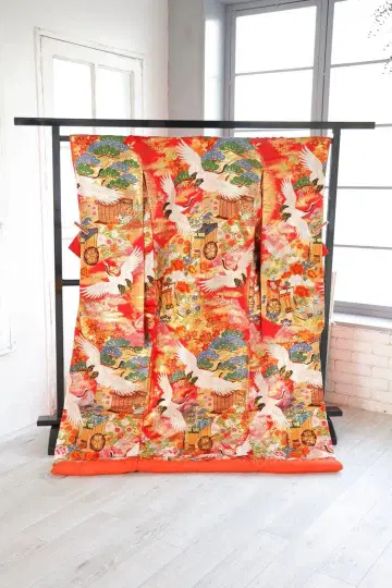 순수 실크 이로 우치카케 빨간색 학 소나무