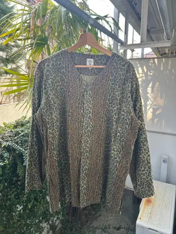 South2 West8 V Neck Army Shirt- Leopardo