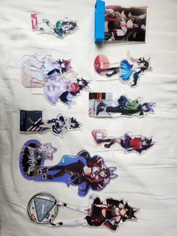 오오카미 미오 아크릴 스탠드 묶음 판매 (낱개 판매 가능)