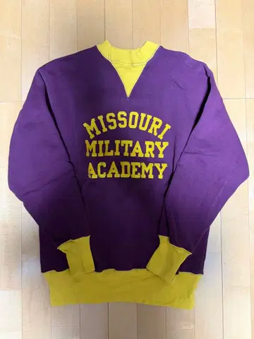 warehouse 직영점 한정판 맨투맨 사이즈 40