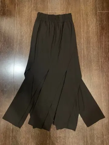 BELPER 다이애그널 프릿 스커트 사이즈 2