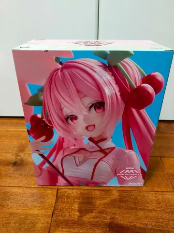 벚꽃 미쿠 AMP+ 피규어 ~벚꽃 드레스 ver.~