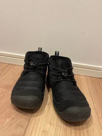 KEEN 하우저 처커 부츠 23.5