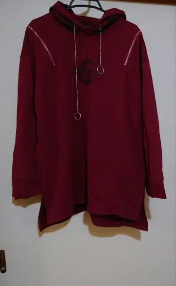 REFLEM 빨간색 후드 부착 후드티