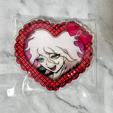 단간론파 하트형 아크릴 배지 코마에다 나기토