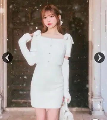 michellMacaron 미셸 마카롱 컷 슬리브 니트 원피스