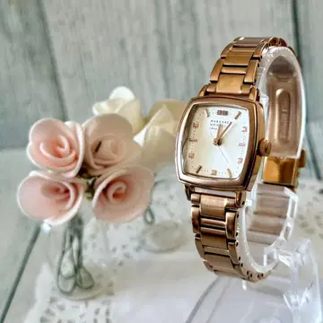 [ 레어 ] MARGARET HOWELL 손목시계 골드 스퀘어 2P