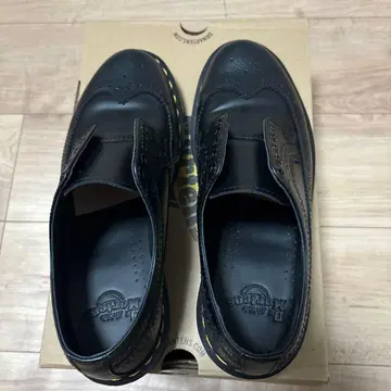 Dr. Martens 22210001 블랙 신발 UK 7
