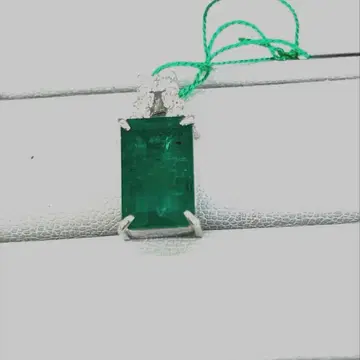 pt 귀중한 큰 에메랄드 펜던트 탑