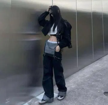 MELT THE LADY 멜트레이디 라운드 오버롤