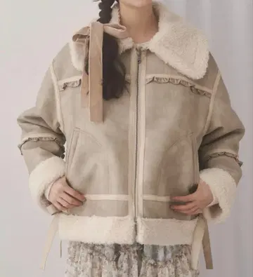 merry jenny 크림 보아 무스탕 블루종 베이지