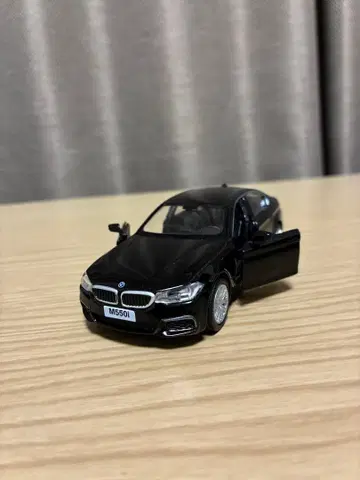 캐스트 월드 BMW 550i