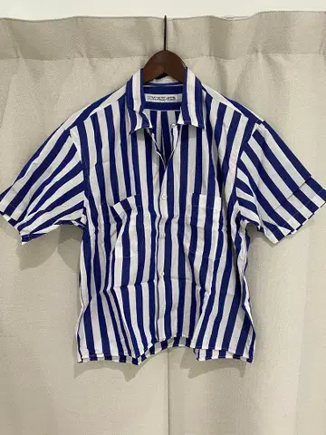 INDIVIDUALIZED SHIRTS 반팔 셔츠