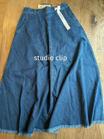 미사용 새상품 스튜디오 클립 프린지 플레어 스커트