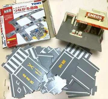 토미카 타운 연결 도로 주유소