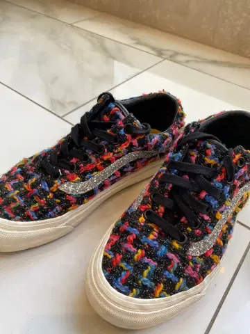 바니스 뉴욕 x 반스 트위드 로우탑 스니커즈 한정판