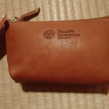SLOW 브라운 가죽 파우치