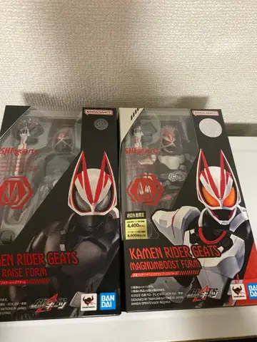 S.H.Figarts 가면라이더 기츠 2개