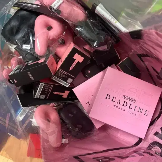 BLACKPINK DEADLINE キーリング GOMDEUKIジェニ BLACKPINK - BLACKPINK GOMDEUKI ジェニ キーホルダー キーリングの