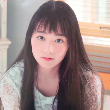 요네쿠라 레이아/포스터