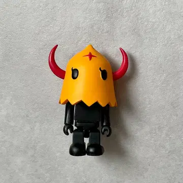 메디콤토이 큐브릭 이비로브 evirob01 100%