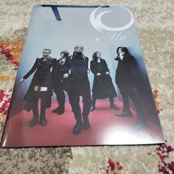 마천루 오페라 함정 바닥은 이런 세상 사진집 'Un'