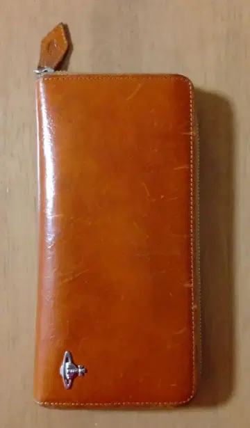 비비안 웨스트우드 장지갑 왕관 로고 포함