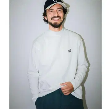 OOPS 밀라노 리브 모크넥 롱 T셔츠 / 어반 리서치 서니 레이블