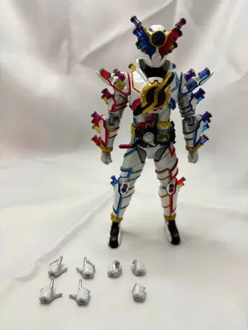 S.H. 피규아트 가면라이더 빌드 지니어스 폼