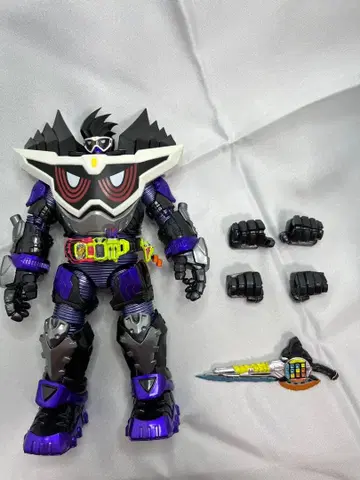 S.H. 피규아트 가면라이더 겐무