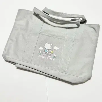 [배송비 포함] Sanrio 산리오 헬로키티 그레이 바닥 있음 가방