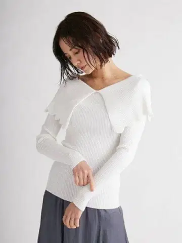 CELFORD 스캘럽 칼라 리브 니트