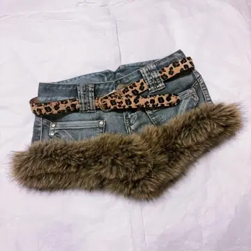 헤이세이 갸루 Y2K 퍼 달린 개성파 데님 숏팬츠 빈티지