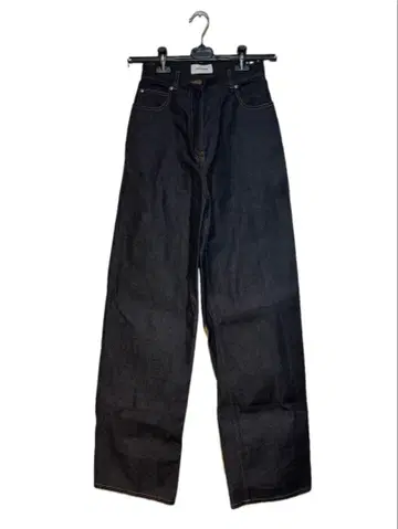 페라가모 배기 와이드 데님