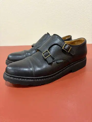 파라부트 x 투모로우랜드 콜라보 윌리엄