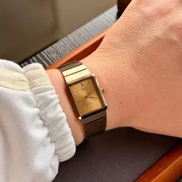 빈티지 SEIKO 1221-5640 초경질 케이스 탱크 1985년 제조