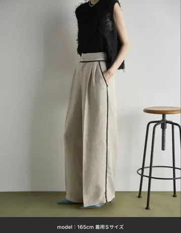 새상품 THE YOn 린넨라이크 컷오프 파이핑 라인 턱 슬랙스