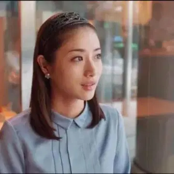 CELFORD 겨드랑이 플레어 헴 원피스