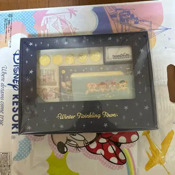 더피 & 프렌즈 윈터 트윙클링 타운 스테이션 세트