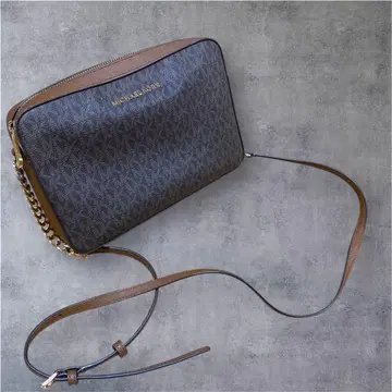 새상품급 MICHAEL KORS MK 올 패턴 숄더백 브라운 사선 가케