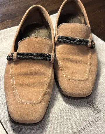 BRUNELLO CUCINELLI 스웨이드 플랫슈즈 모니엘 장식