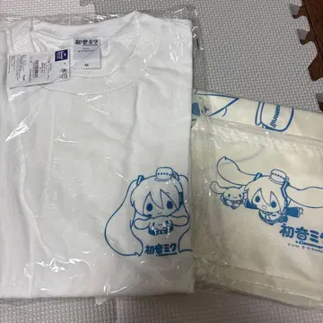 하츠네 미쿠 x 시나모롤 콜라보 상품